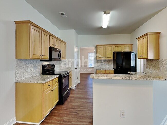 Building Photo - 2003 Monaco Ct