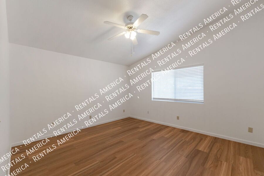 Building Photo - 8668 S Desert Dove Dr
