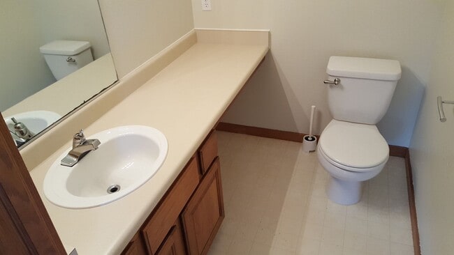 Building Photo - 2 Bedroom Condo in Cordata Neighborhood near WCC