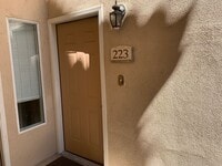 Building Photo - Lovely furnished Green Valley condo in Res...