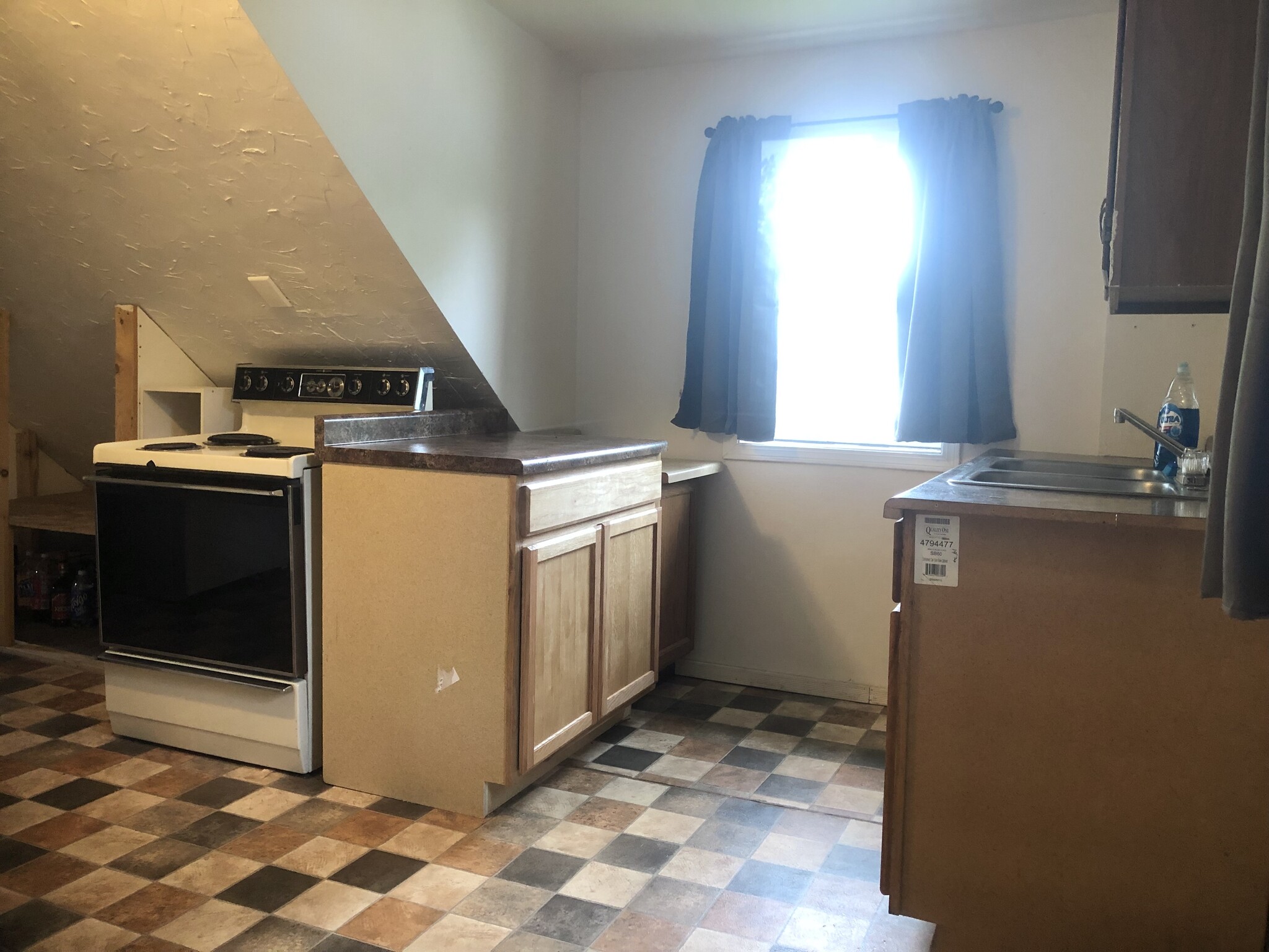 Kitchen - 829 Milwaukee St