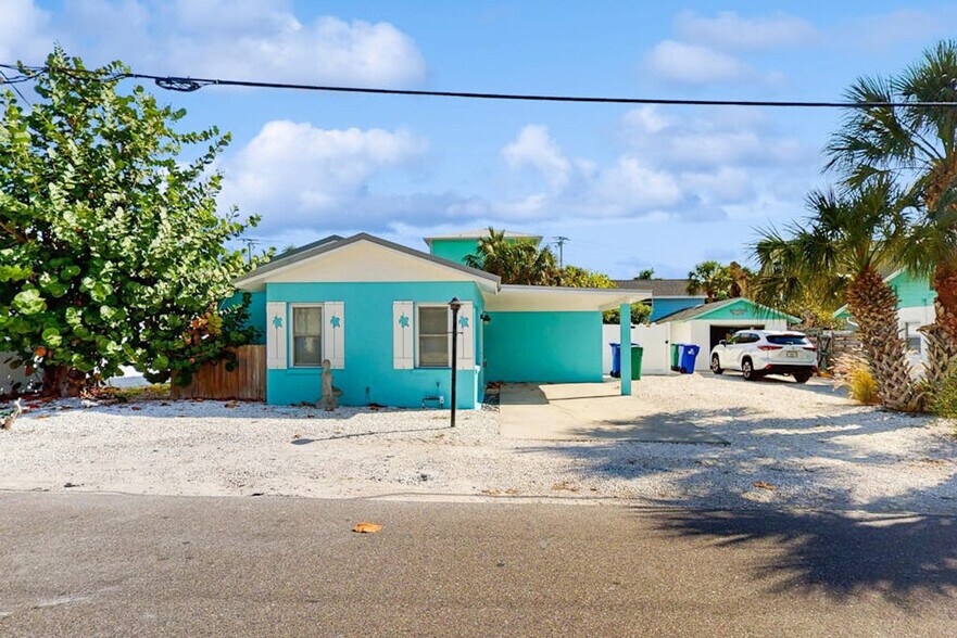 Building Photo - 207 Coconut Ave