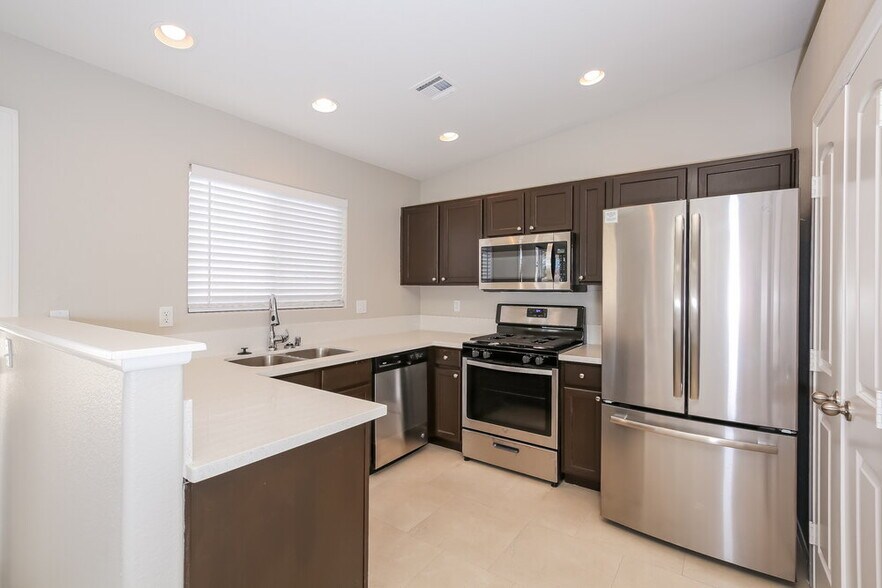 Building Photo - 5238 Olive Dale Ct