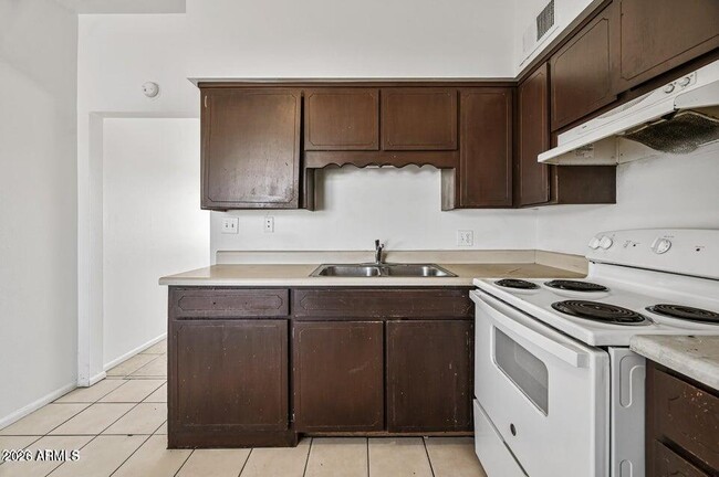 Building Photo - 441 N Williams