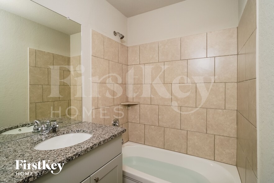 Building Photo - 13010 Thyme Wy