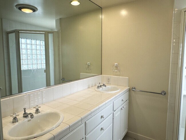 Building Photo - EXPANSIVE OCEAN VIEW from 2 balconies, VALUE Price in PDR