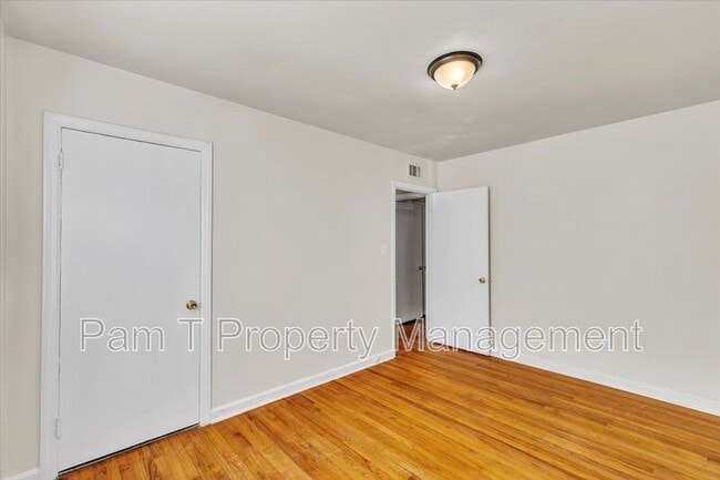 Building Photo - 1702 E.35TH St.