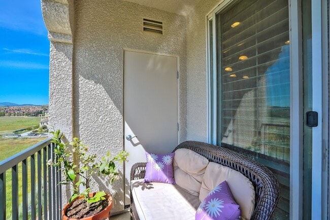 Building Photo - 2BD/2BA Dublin Terraces Condo with Underground Parking, Pool, Fitness Center and More!