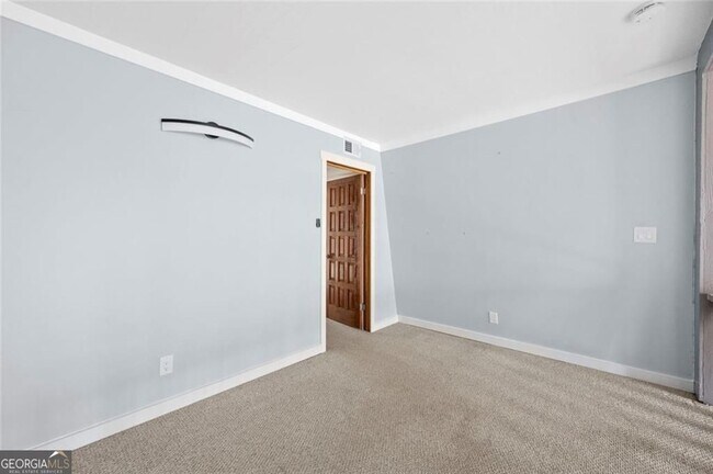 Building Photo - 3200 Rim Cove Dr