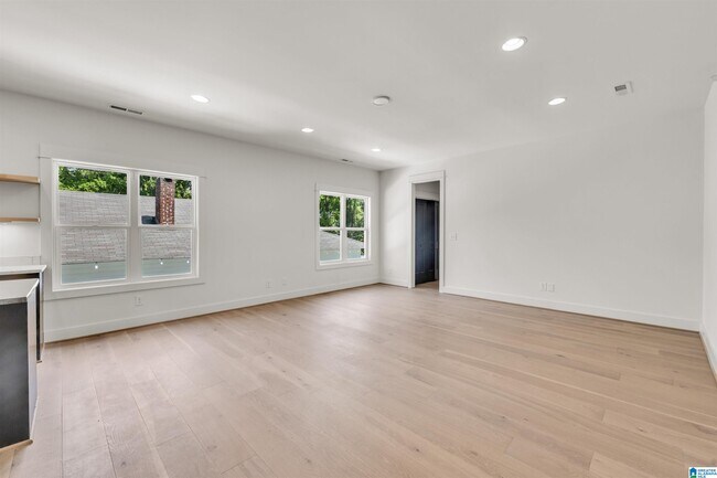 Building Photo - 4115 4th Ave S