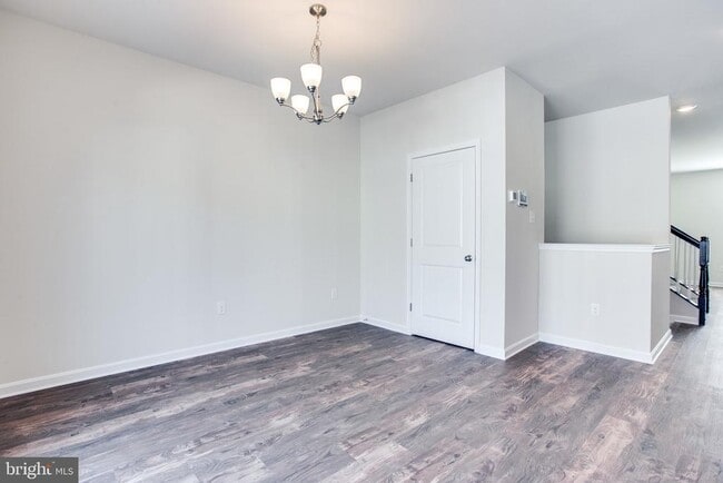 Building Photo - 5039 MacDonough Pl