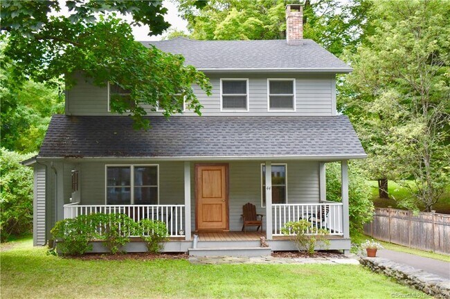 Primary Photo - 44 E Main St