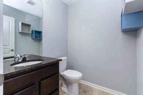 Building Photo - 951 Barclay Cir