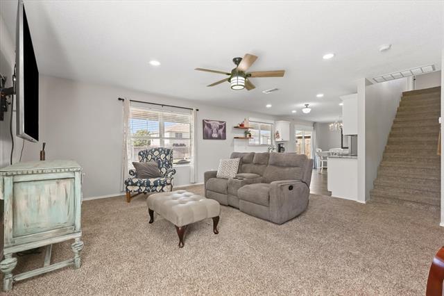 Building Photo - 115 Palomino Ln