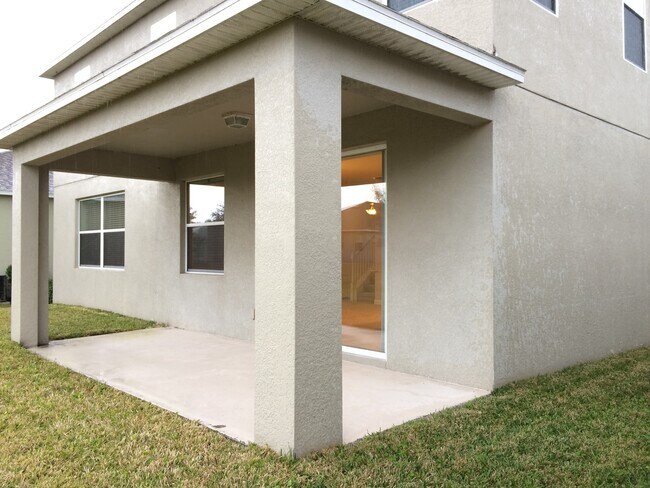 Building Photo - Beautiful 4/5 Bedroom Home in Wyndham Lakes