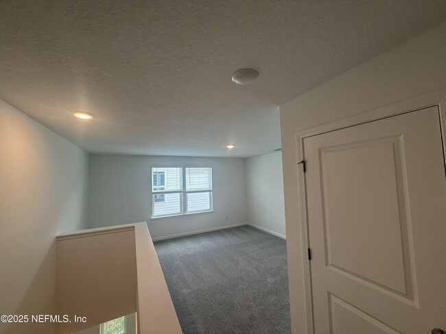 Building Photo - 6850 Rhapsody Rd