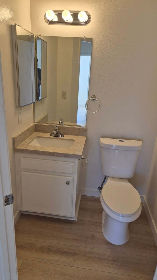 Second half bath - 15810 Normandie Ave