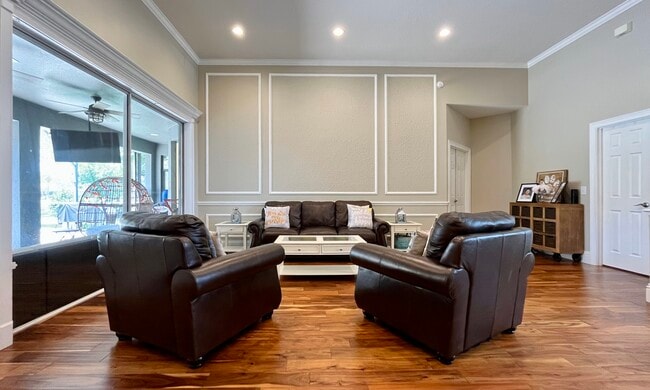 Building Photo - 10544 Oakview Pointe Terrace