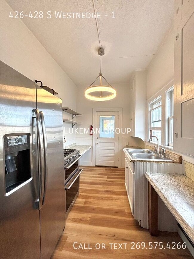 Building Photo - 426-428 S Westnedge-1