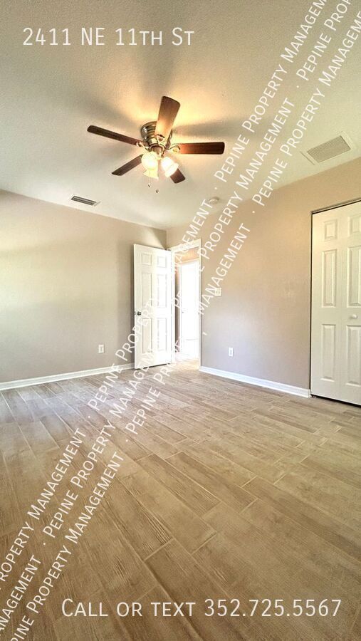 Building Photo - 2411 NE 11th St