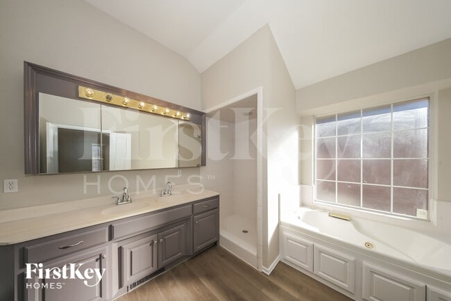 Building Photo - 15517 Arbuckle Heights