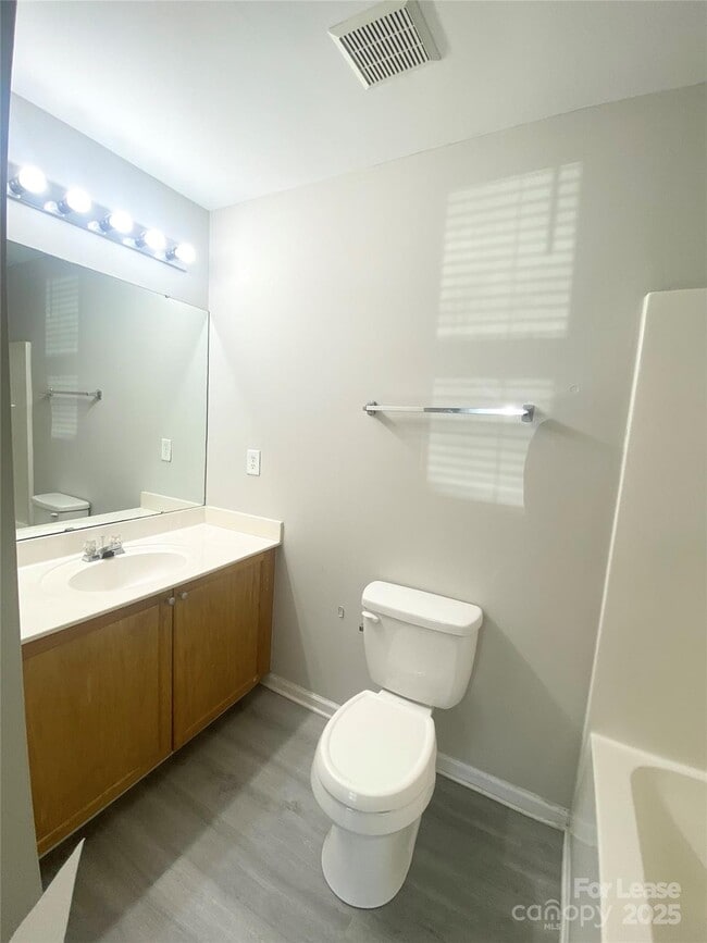Building Photo - 5522 Stone Bluff Ct