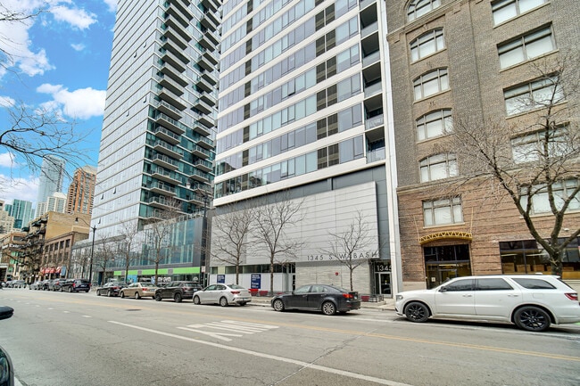 Building Photo - 1345 S Wabash Ave