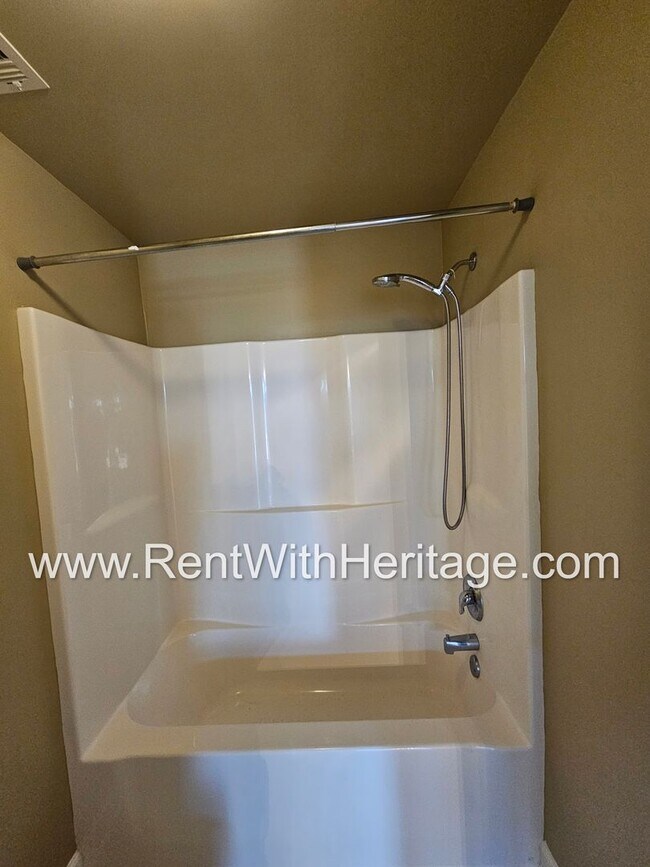 Building Photo - WOW!!.....GORGEOUS LOFT APARTMENT!!!!....DOWNTOWN VILLA RICA
