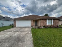 Building Photo - Charming 3 Bedroom, 2 Bath Home with Garag...