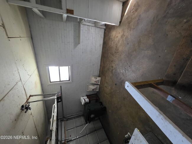 Building Photo - 7816 Catawba Dr
