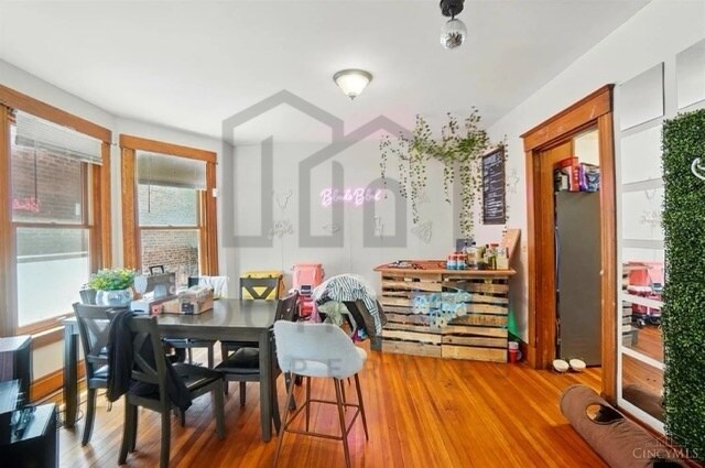 Building Photo - 2319 Victor St