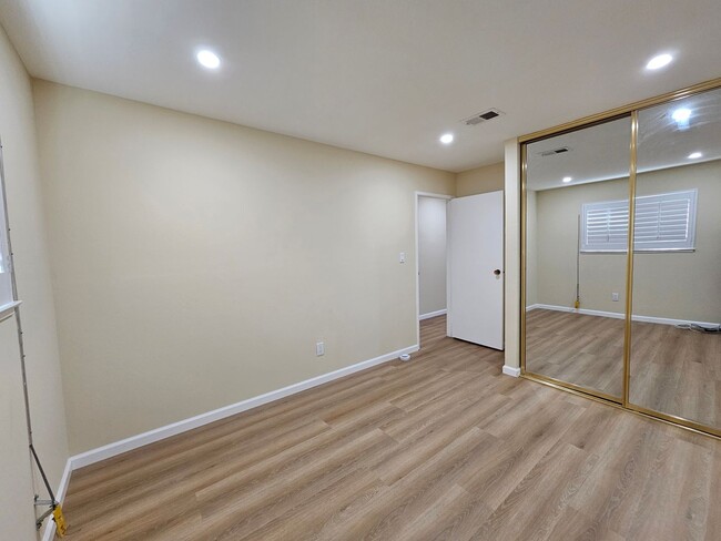 Building Photo - Spacious 4-Bedroom Home on the El Cerrito ...