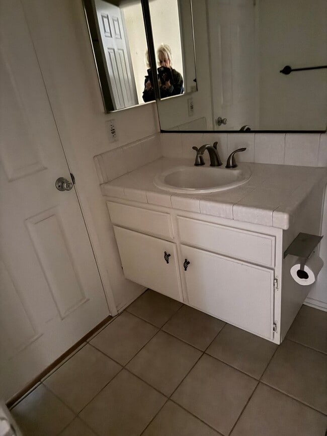 Building Photo - HARBOR MANOR CONDOS! ACROSS FROM HARBOR UCLA MED CTR IMMACULATE  2 bdrm 2 ba. CONDO FOR LEASE!