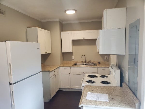 Building Photo - 1040/1042 Bose