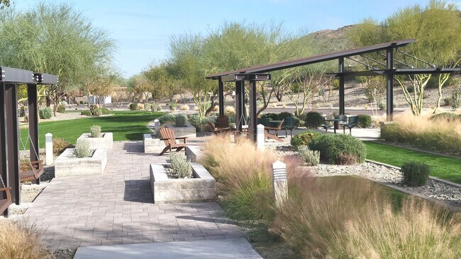 Building Photo - Luxury at Vistal