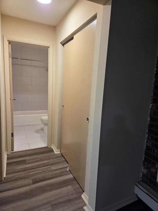 Building Photo - 20-32 Church St - 32-9