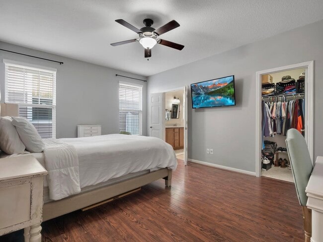 Building Photo - 2436 Rain Lily Way