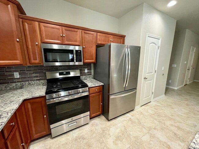 Building Photo - 2022 Construction 3 Bedroom Home in Southe...