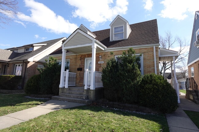 Building Photo - 7353 W 56th St