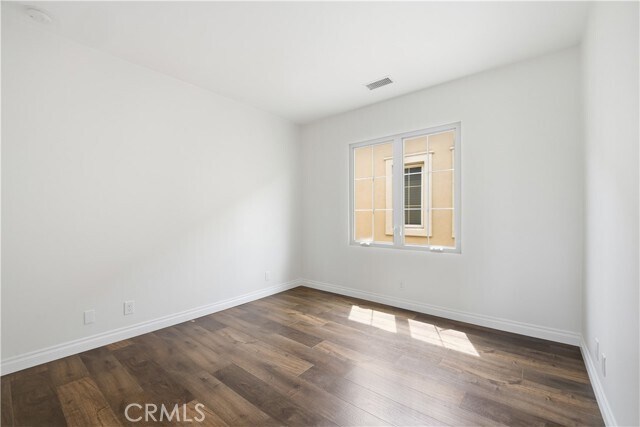 Building Photo - 64 Maple Ash