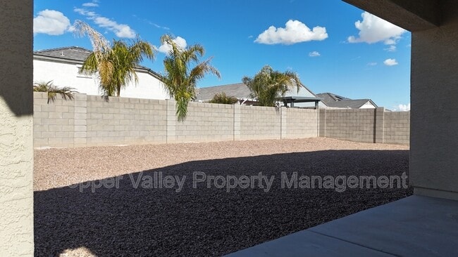 Building Photo - 44478 W Palo Abeto Dr