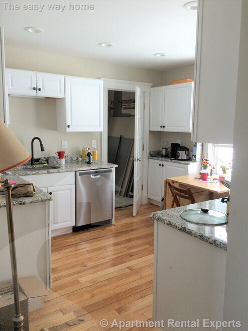 Building Photo - 6 Westminster St