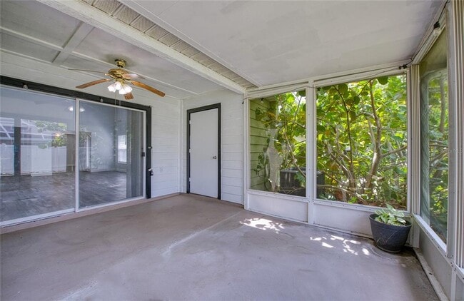 Building Photo - 2390 Bentley Dr