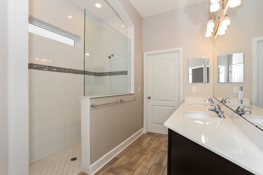 Building Photo - 31 Spindrift Ct