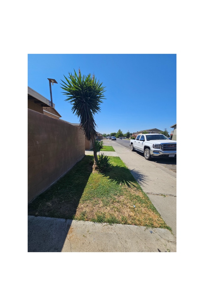 Building Photo - 740 Illinois Ave