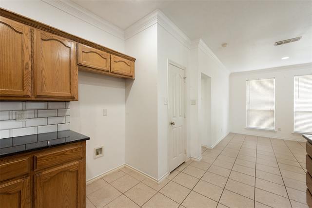 Building Photo - 5900 Ozark Dr