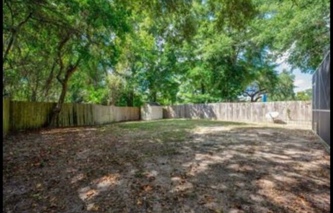 Building Photo - 44 Wildwood St