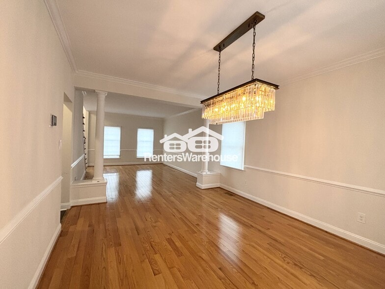 Building Photo - 10206 Sunway Terrace