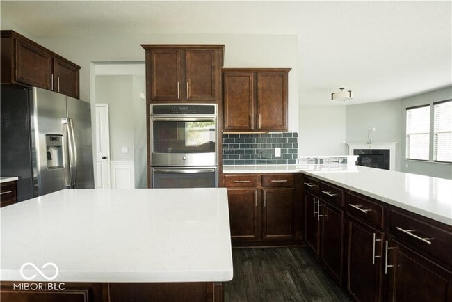 Building Photo - 15665 Eastpark Dr