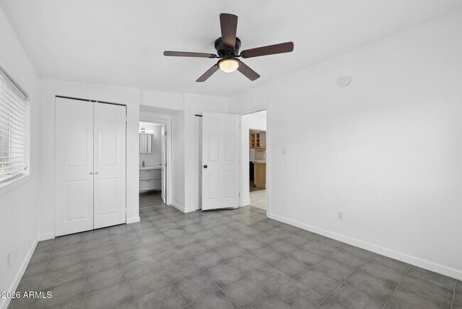 Building Photo - 1611 E Cedar St